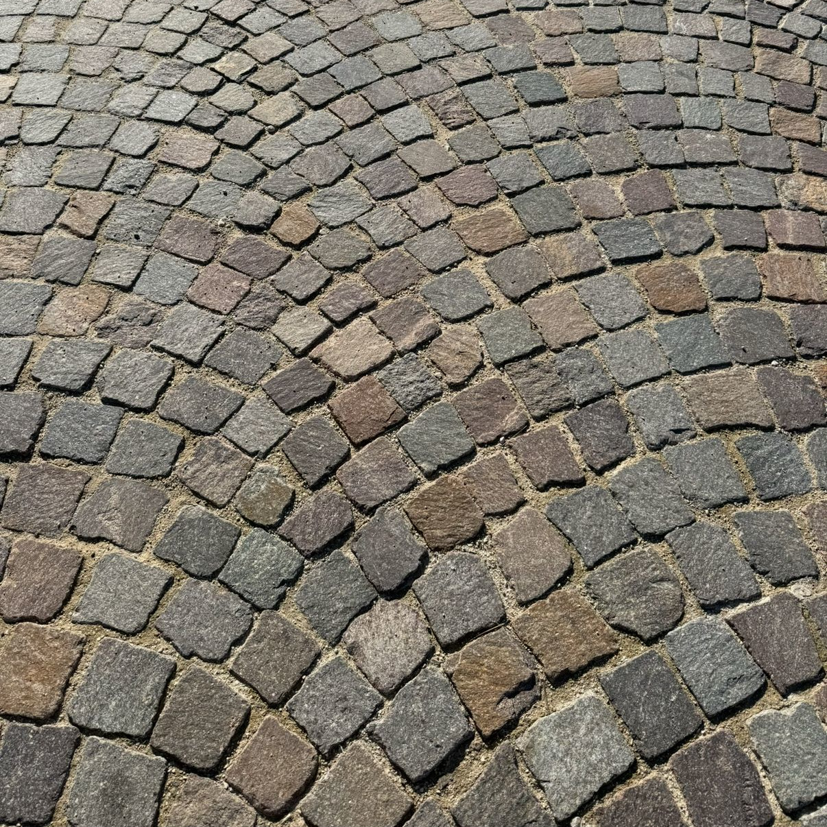 Pavés granit posés en queue de paon